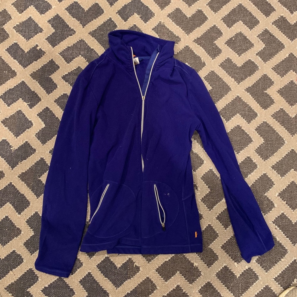 Lucy zip up
